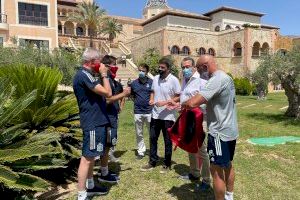 Mazón visita al Equipo Español de Fútbol que estos días prepara en Benidorm su participación en las Olimpiadas - (foto 4)