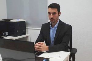 L'àrea de salut d'Oliva actualitza el seu protocol sanitari per fer front a la cinquena ona de contagis de covid-19 intensificant les tasques de desinfecció
