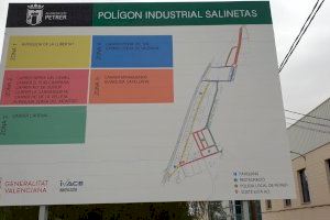 Petrer sigue modernizando sus polígonos industriales con la renovación de la señalética completa de calles y avenidas de Salinetas - (foto 2) Petrer sigue modernizando sus polígonos industriales con la renovación de la señalética completa de calles y avenidas de Salinetas - (foto 2)