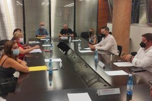 Falles 2021: Ofrena sense públic i sense mascletá en la plaça de l'Ajuntament - (foto 2) Falles 2021: Ofrena sense públic i sense mascletá en la plaça de l'Ajuntament - (foto 2)