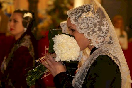 Les falles no contemplen l'Ofrena sense bandes de música i proposen test d'antígens