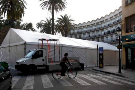 Cs proposa incrementar la vigilància en les zones de botelló durant les Falles per a previndre les aglomeracions de persones