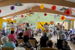 L'Arenilla de Borriana porta la música i balls tradicionals valencians a França - (foto 5)