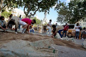 València planta la falla municipal infantil de 2021 - (foto 12)