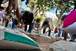 València planta la falla municipal infantil de 2021 - (foto 9)