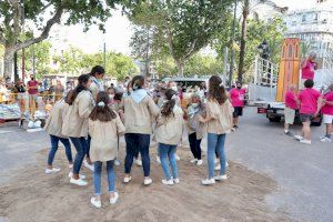 València planta la falla municipal infantil de 2021 - (foto 8)