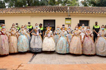 Las Falleras Mayores de Torrent asisten a la tradicional visita a Policía Nacional, Policía Local y Protección Civil Las Falleras Mayores de Torrent asisten a la tradicional visita a Policía Nacional, Policía Local y Protección Civil