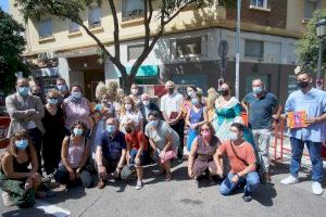 El Arzobispo visita la falla solidaria de MAIDES y destaca de la Fundación su “caridad y atención a los más desamparados” - (foto 2)