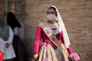 Les Reines Falleres de Borriana i les seues corts, en l'Ofrena a la Mare de Déu a València - (foto 7)
