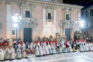 El cardenal Cañizares asegura que “Valencia es la Virgen de los Desamparados” e invita ante la pandemia a esperar de la patrona “salud y tiempos mejores” - (foto 8) El cardenal Cañizares asegura que “Valencia es la Virgen de los Desamparados” e invita ante la pandemia a esperar de la patrona “salud y tiempos mejores” - (foto 8)