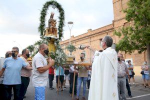 Emotivo traslado de la Virgen de Gracia hasta Vila-real después de un año - (foto 2)