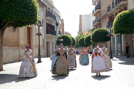 Las fallas de Mislata rinden homenaje a Nuestra Señora de los Ángeles y San José