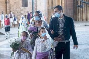 La fallera mayor de Valencia concluye la ofrenda floral a la Virgen de los Desamparados pidiéndole que el mundo fallero sea instrumento para “el bien común y la convivencia” - (foto 10) La fallera mayor de Valencia concluye la ofrenda floral a la Virgen de los Desamparados pidiéndole que el mundo fallero sea instrumento para “el bien común y la convivencia” - (foto 10)