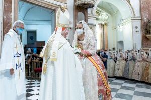La fallera mayor de Valencia concluye la ofrenda floral a la Virgen de los Desamparados pidiéndole que el mundo fallero sea instrumento para “el bien común y la convivencia” - (foto 2) La fallera mayor de Valencia concluye la ofrenda floral a la Virgen de los Desamparados pidiéndole que el mundo fallero sea instrumento para “el bien común y la convivencia” - (foto 2)