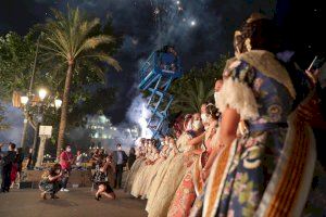 Les falles 2021 ja són història: València viu la seua cremà més diferent - (foto 10)