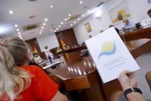 Residentes retoma las reuniones con las asociaciones de ciudadanos extranjeros tras los meses de verano - (foto 3) Residentes retoma las reuniones con las asociaciones de ciudadanos extranjeros tras los meses de verano - (foto 3)
