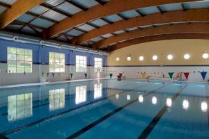 La Piscina Cubierta de Utiel reanuda las actividades acuáticas el próximo 20 de septiembre