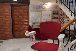 Ribesalbes mejora la accesibilidad del Ayuntamiento con la instalación de una silla salvaescaleras Ribesalbes mejora la accesibilidad del Ayuntamiento con la instalación de una silla salvaescaleras