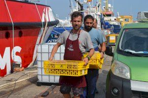 L'Aurora y las ONG de rescate humanitario crean alianzas con el comercio local de Burriana - (foto 6) L'Aurora y las ONG de rescate humanitario crean alianzas con el comercio local de Burriana - (foto 6)