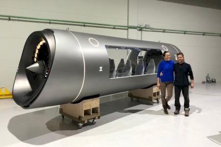 La maqueta del Hyperloop creada en Alboraya se expone en Dubai