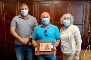 El Ayuntamiento de Sagunto reconoce a Ricardo Fernández por su compromiso y lucha por el bienestar común El Ayuntamiento de Sagunto reconoce a Ricardo Fernández por su compromiso y lucha por el bienestar común