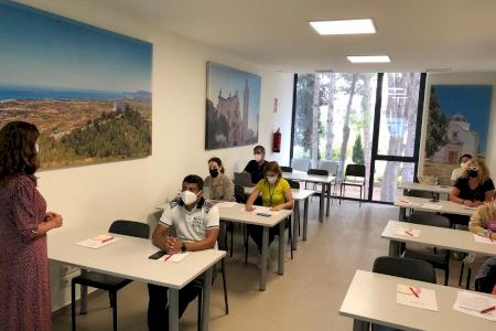 Alcalà-Alcossebre ajuda a comerços i empreses locals a aprofitar l'ús de les noves tecnologies