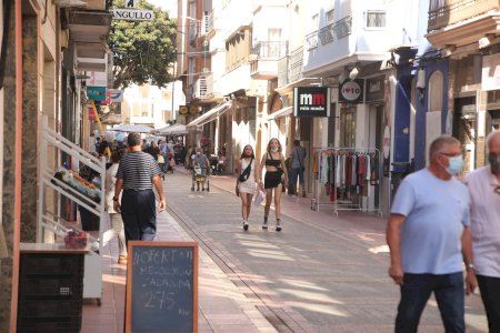 El comerç de Borriana mira amb optimisme les Falles de 2022 per a reactivar el sector