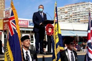 Benidorm conmemora un año más el ‘Poppy Appeal’ con un desfile de la Royal British Legion