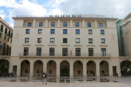 Demanen 13 anys de presó per a un home acusat de donar una pallissa i violar la seva parella sentimental