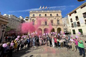 Castelló y la AECC “saca pecho” contra la  vulnerabilidad que genera el cáncer de mama