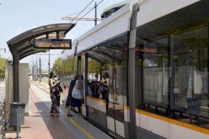 Se recomienda a las personas usuarias que consulten los horarios en el teléfono 900 46 10 46, en www.metrovalencia.es o en las redes sociales