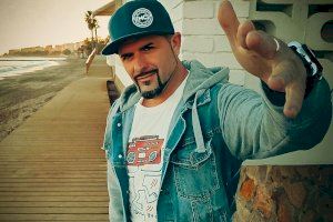 El artista de Burriana MC Alberto