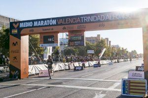 El Medio Maratón de Valencia vuelve a inundar las calles y consigue un nuevo récord del mundo - (foto 4) El Medio Maratón de Valencia vuelve a inundar las calles y consigue un nuevo récord del mundo - (foto 4)