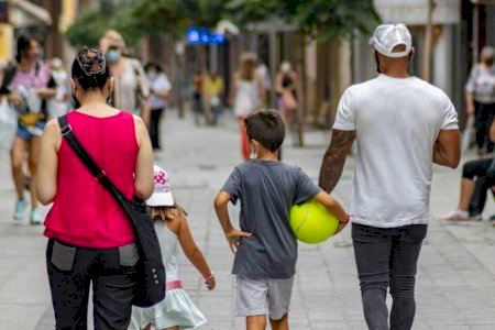 Sanitat no descarta prendre mesures davant de l'explosió de contagis a Benidorm