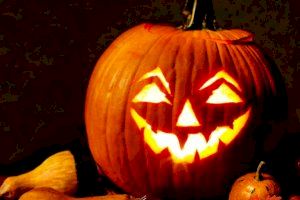 FACUA exige controles exhaustivos en las fiestas de Halloween para garantizar las medidas sanitarias FACUA exige controles exhaustivos en las fiestas de Halloween para garantizar las medidas sanitarias