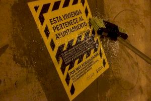 Cuidem el Cabanyal-Canyamelar senyalitza els habitatges municipals tancats, tapiats o deteriorats per demanar la seua recuperació i gestió pública