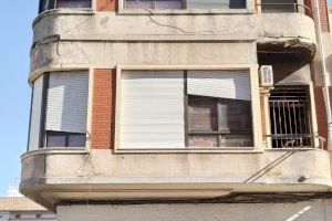 Cuidem el Cabanyal-Canyamelar senyalitza els habitatges municipals tancats, tapiats o deteriorats per demanar la seua recuperació i gestió pública - (foto 6)