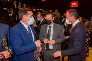 Carlos González: “La noche de la economía sirve para hacer visible el gran potencial empresarial de una provincia emprendedora” - (foto 5) Carlos González: “La noche de la economía sirve para hacer visible el gran potencial empresarial de una provincia emprendedora” - (foto 5)