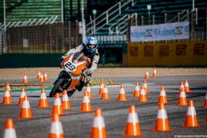 UJI Electric Racing Team inicia la preparación para el MotoStudent 2023 - (foto 2) UJI Electric Racing Team inicia la preparación para el MotoStudent 2023 - (foto 2)