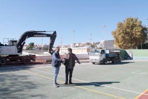 El polideportivo municipal de Benicàssim incorpora una nueva pista de pádel