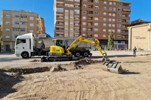 El Ayuntamiento de Elda inicia la construcción de un aparcamiento público con paseo peatonal y zonas verdes frente a la iglesia de San Pascual