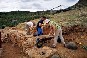 El Ayuntamiento de la Vall d’Uixó inicia una nueva fase de excavación en el poblado íbero de Sant Josep El Ayuntamiento de la Vall d’Uixó inicia una nueva fase de excavación en el poblado íbero de Sant Josep