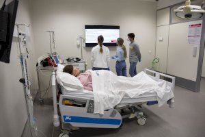 Alumnado de Enfermería y Medicina de la UJI participa en simulaciones clínicas avanzadas