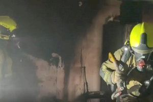 Cinc ferits, un d'ells un bebé, després d'un incendi un habitatge d'Aspe