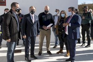 José Martí inaugura el nuevo parque de bomberos voluntarios de Benassal, que ha supuesto una inversión de de cerca de 930.000 euros