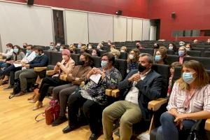 El Hospital Universitario del Vinalopó acoge la I Jornada psico-oncología sobre cáncer de mama “Mi mamá no tiene pelo” - (foto 3) El Hospital Universitario del Vinalopó acoge la I Jornada psico-oncología sobre cáncer de mama “Mi mamá no tiene pelo” - (foto 3)