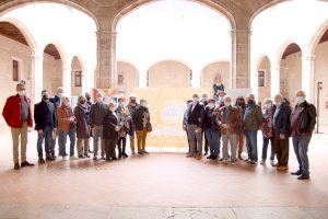 Representantes de casas de España en Francia se interesan por el castell de Alaquàs como una de las posibles visitas dentro de las rutas europeas Jaume I