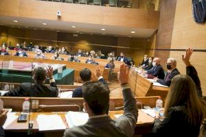 La Diputació aprova els reglaments de Teletreball i Carrera Professional amb el suport sindical i polític