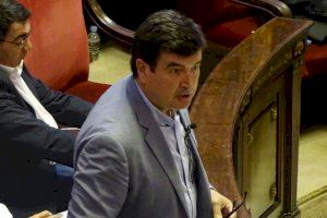 Giner critica a Ribó por incumplir desde hace un año el acuerdo de poner en marcha un plan para frenar la degradación en La Punta Giner critica a Ribó por incumplir desde hace un año el acuerdo de poner en marcha un plan para frenar la degradación en La Punta