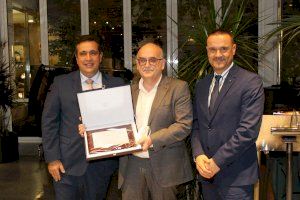 RUVID recibe la Placa de Honor 2021 de la Asociación Española de Científicos por su Anuario y Boletín InfoRUVID